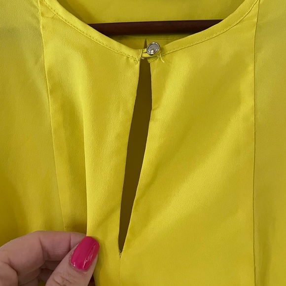 The Limited Bright Yellow Polyester Blouse Women’s Size XS - Picture 5 of 12